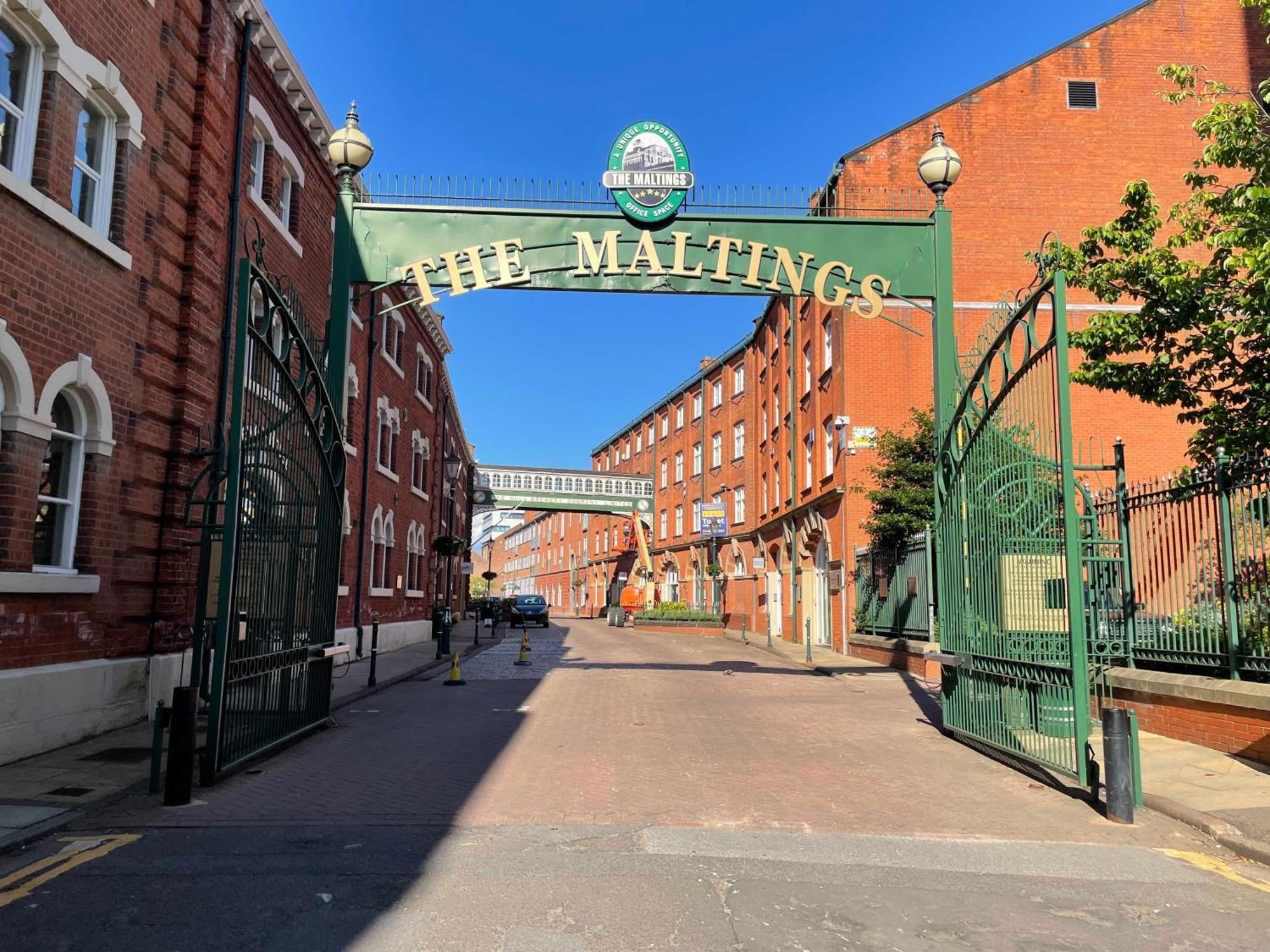1 Silvester Square Kingston upon Hull Exterior foto